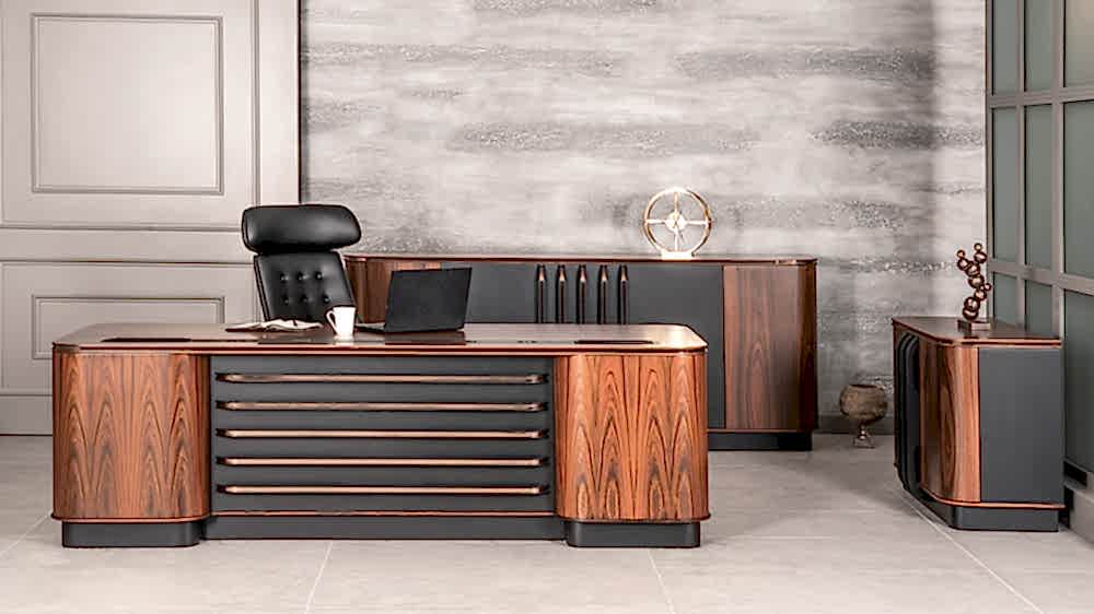 Pacific Vip Executive Desk Set